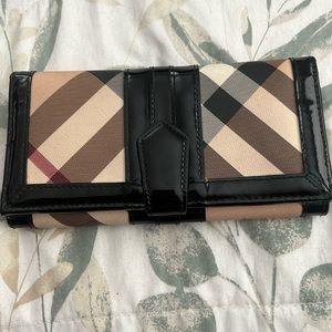 Burberry wallet